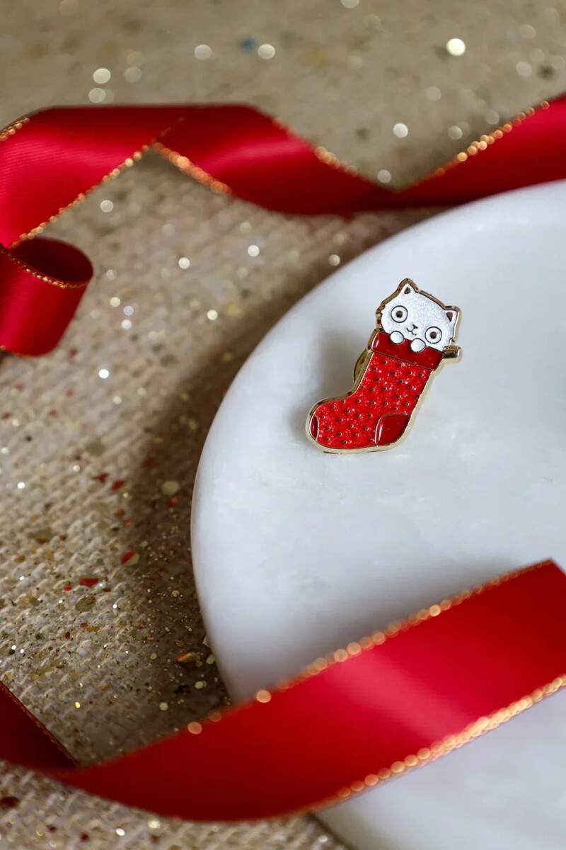 Pin’s Cat Sock – All The Ways To Say