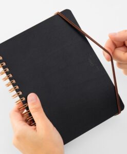 Carnet à spirale B6 Midori Grain – Noir