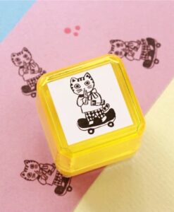 Tampon pré-encré Chat skateur